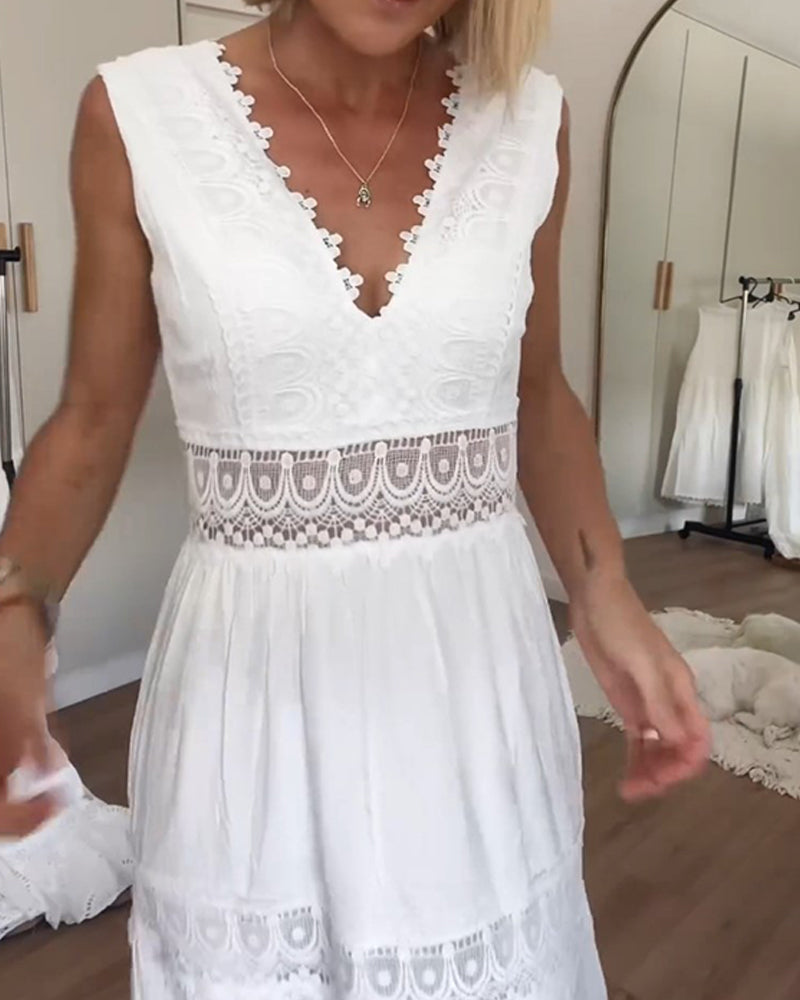 Éala Lace Dress