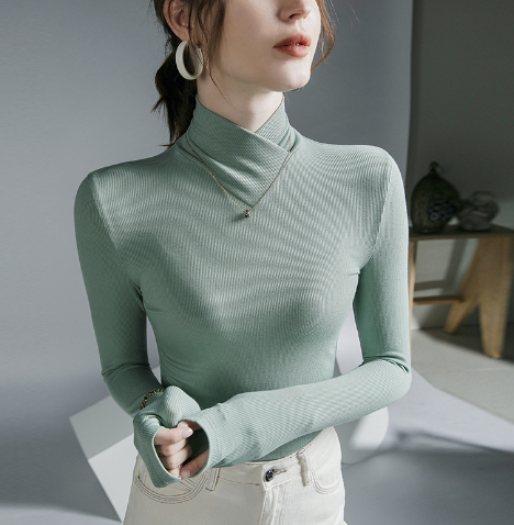 Sofia | Elegant Turtleneck